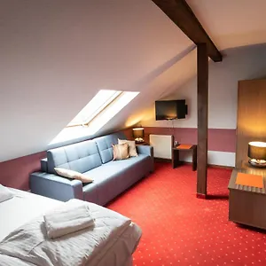 https://hotel-podkowa.hotelswroclaw.com
